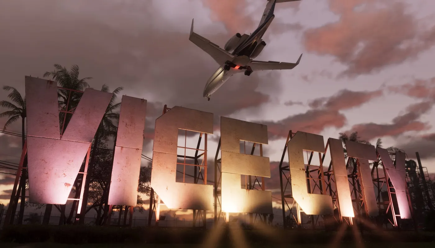 Captură din GTA VI: literele uriașe VICE CITY la apus, cu un avion privat trecând jos deasupra lor